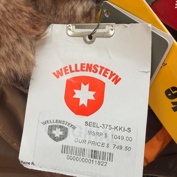 Wellensteyn Down Coat - SeeWolf Lady - Picture 3 of 4